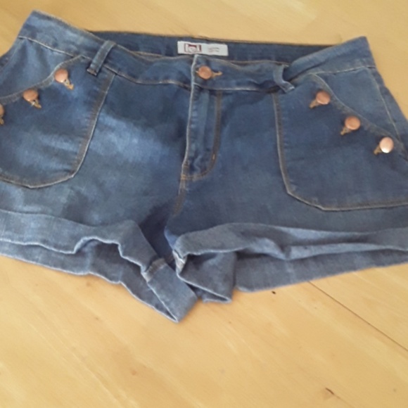 High rise denim shorts - Picture 4 of 4